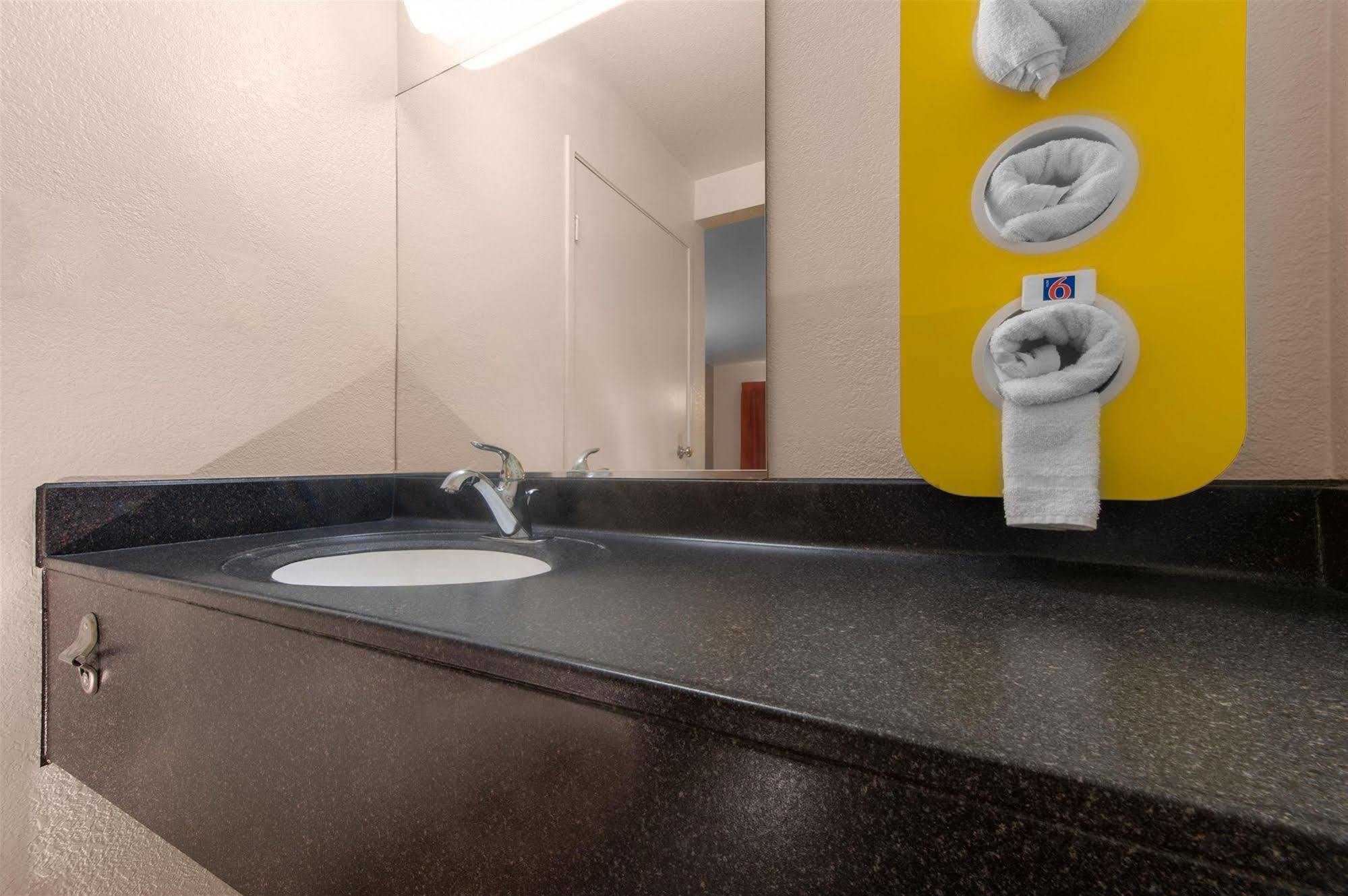 Motel 6-Bismarck, Nd Ngoại thất bức ảnh
